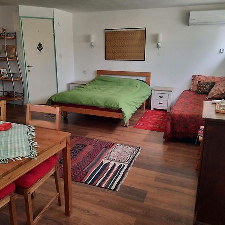 הבית הירוק - Green House アラド エクステリア 写真